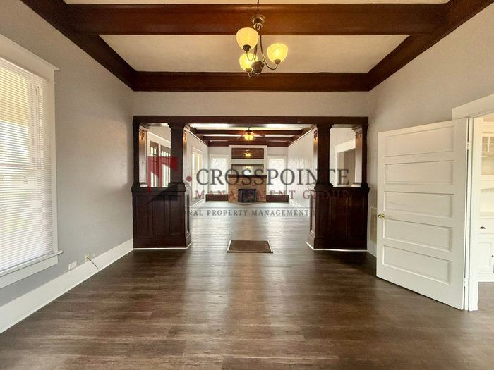 622 W Dobbs St - Photo 5 of 27