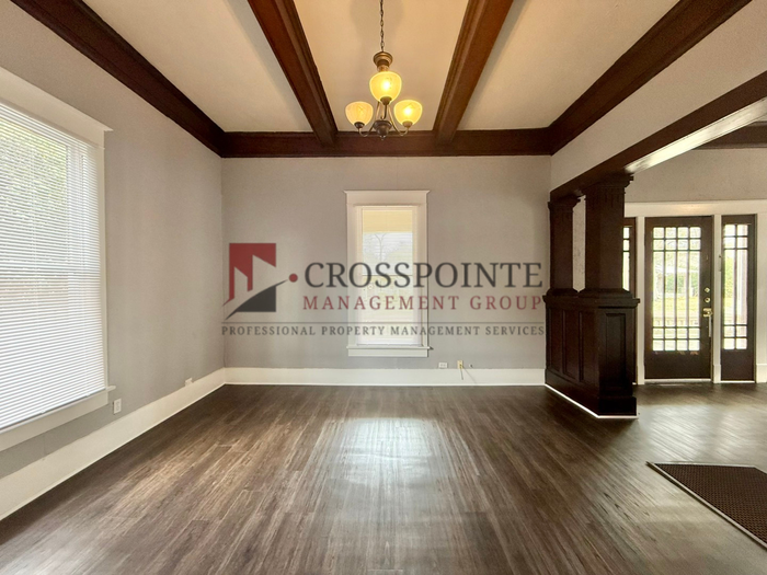 622 W Dobbs St - Photo 6 of 27