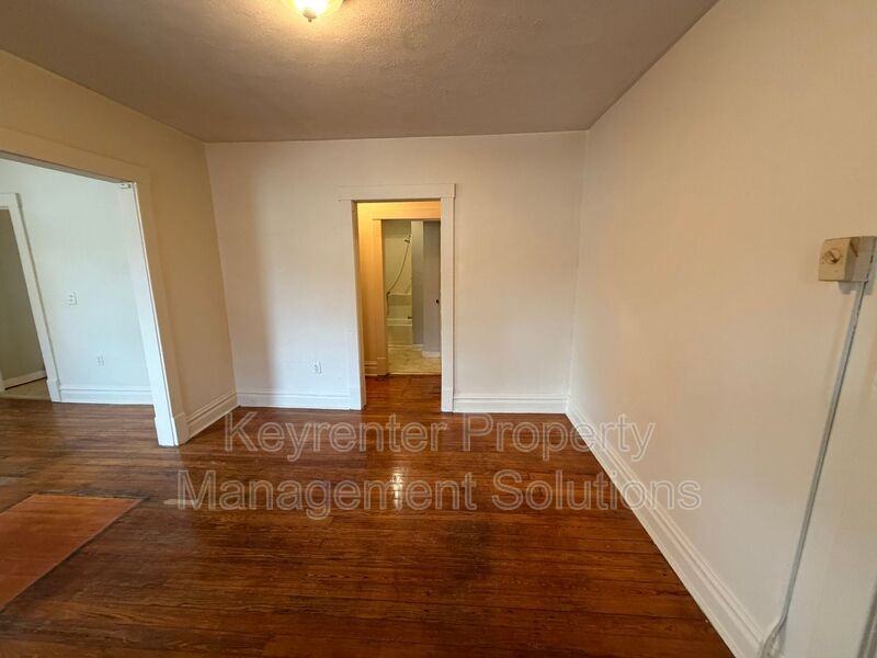 330 Montgomery Ave - Photo 3 of 25