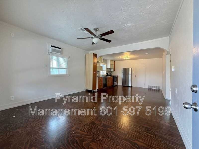 729-731 Ws #731 - Photo 3 of 10