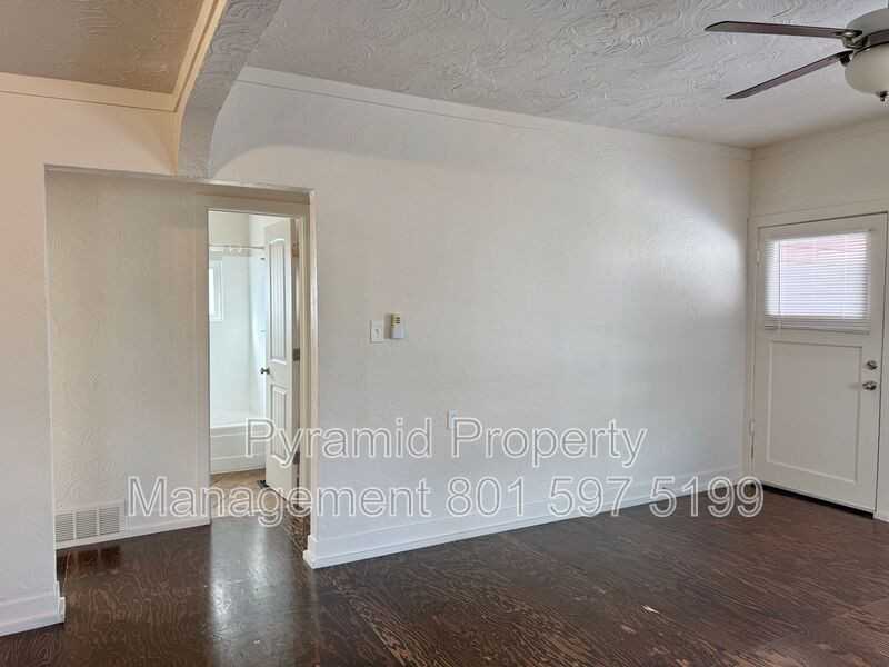 729-731 Ws #731 - Photo 5 of 10