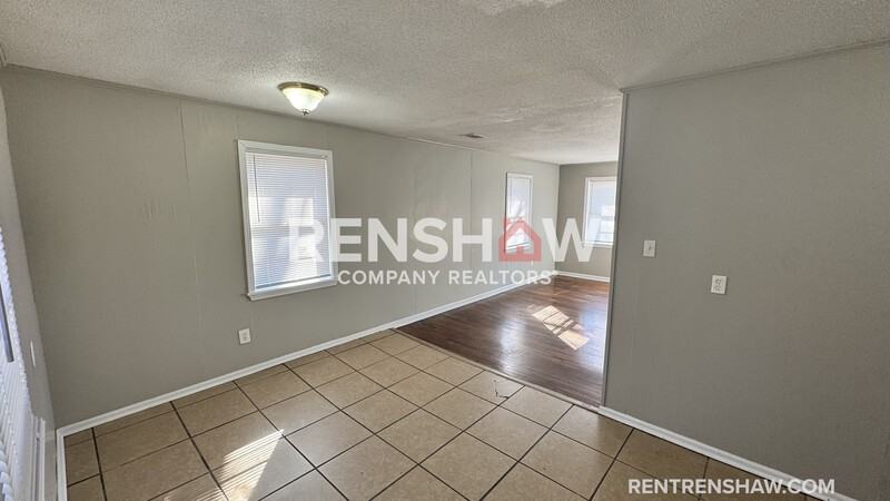 321 Navy Dr - Photo 5 of 15