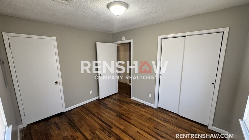 321 Navy Dr - Photo 6 of 15