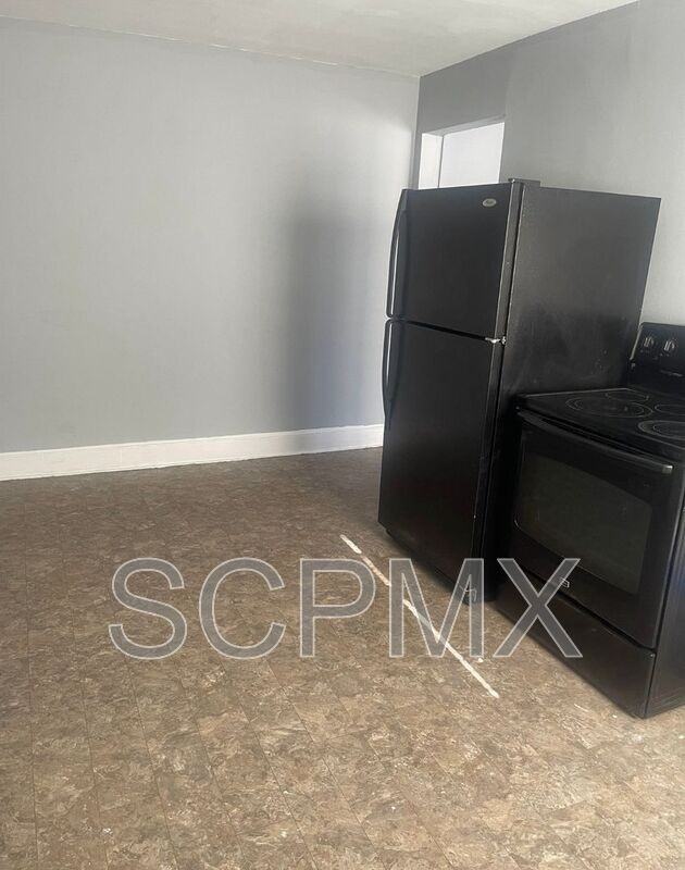 322 Harrison St - Photo 2 of 6