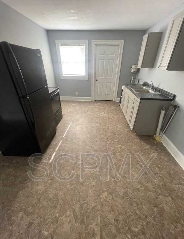 322 Harrison St - Photo 3 of 6