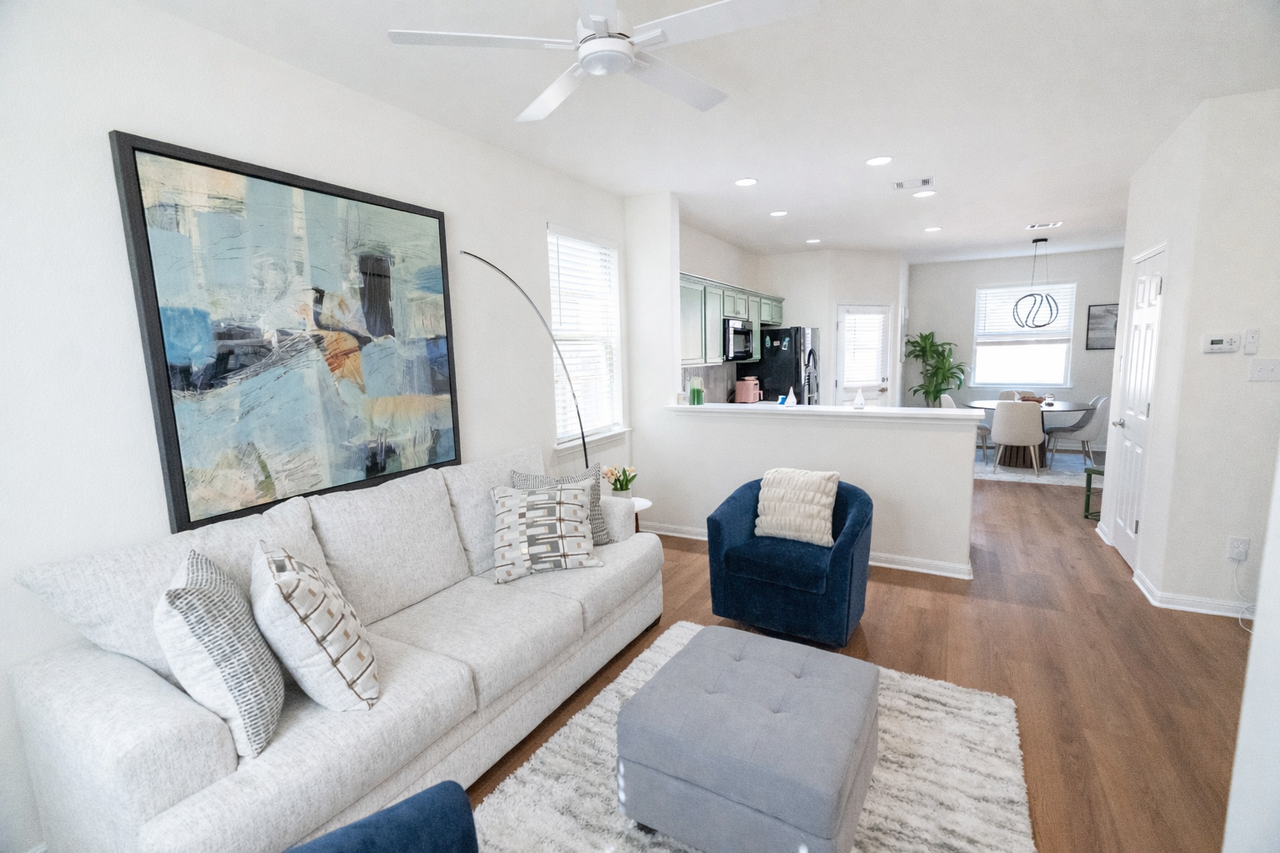 5913 Red Bud Ridge Ln - Photo 3 of 20