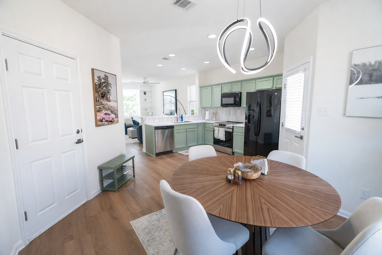 5913 Red Bud Ridge Ln - Photo 6 of 20