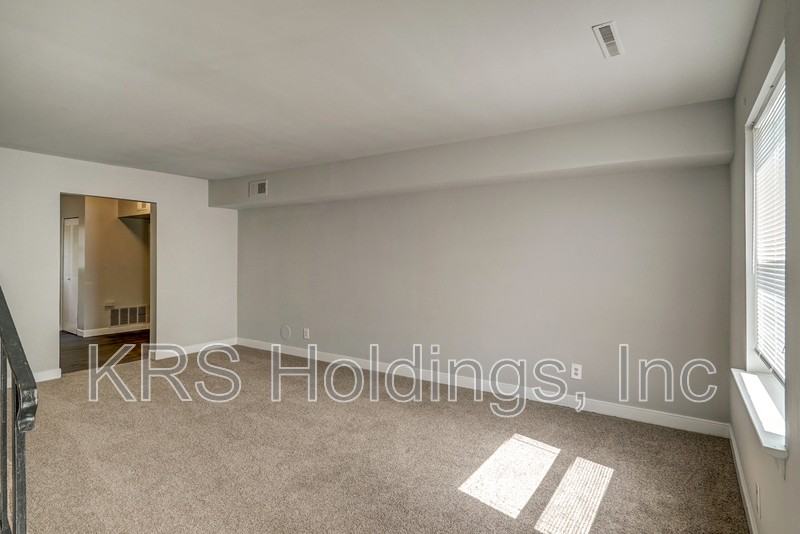 5226 Goolsby Ct - Photo 2 of 5