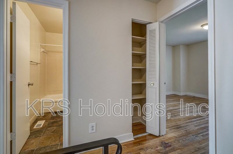 2792 Goolsby Ave - Photo 7 of 13