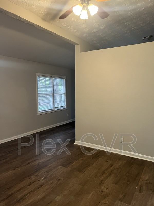 855 Goodson Dr - Photo 2 of 8