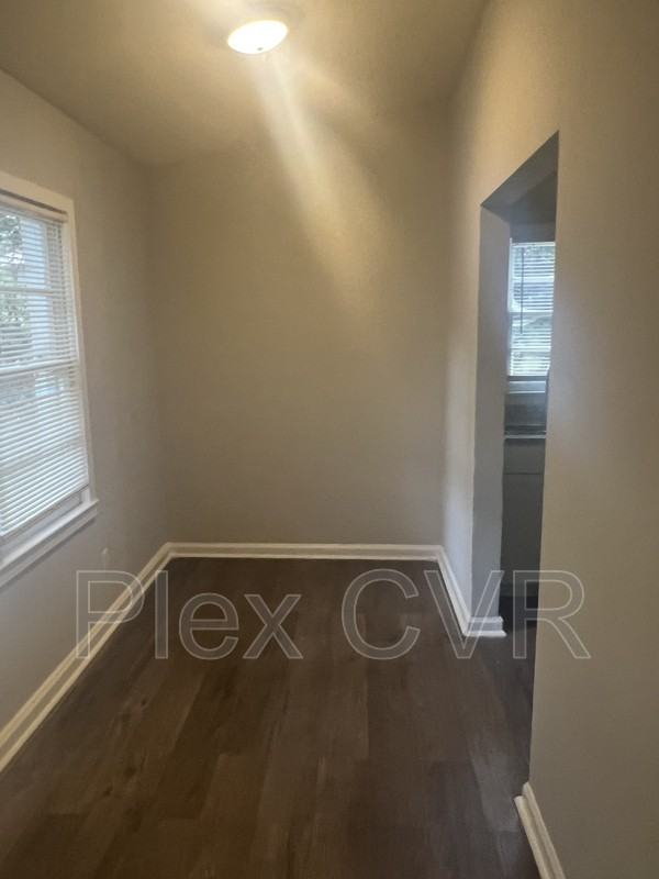 855 Goodson Dr - Photo 3 of 8