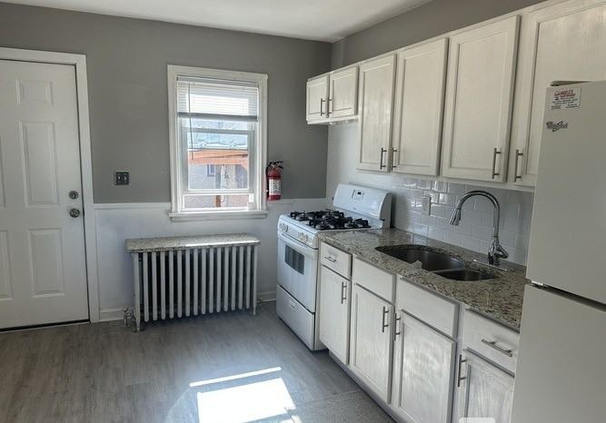 337 11th Ave S #1 - Photo 5 of 8