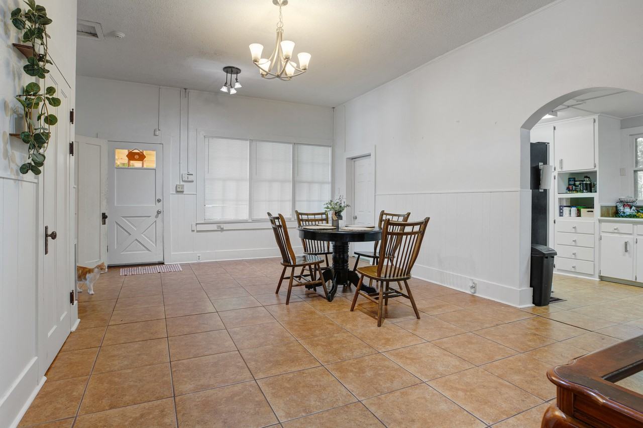 427 N Sterling St #NA - Photo 5 of 16