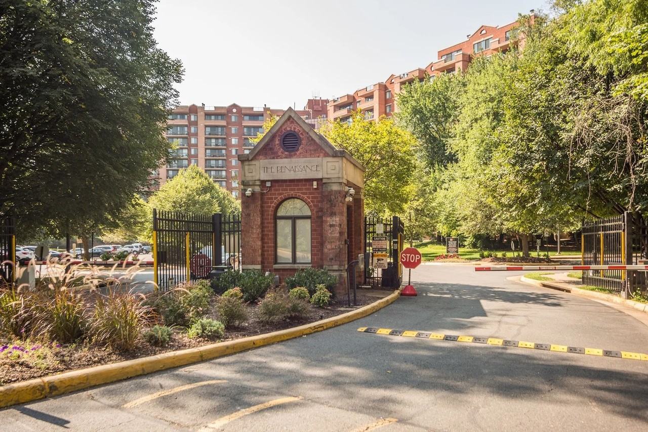 2230 George C Marshall Dr #1022