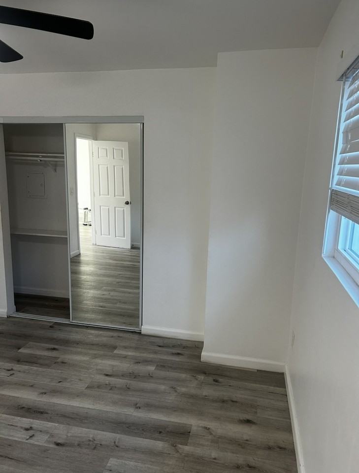 4085 49th St #2 - Photo 4 of 11