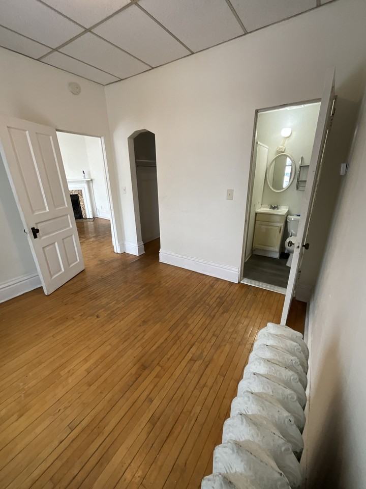 601 N 47th Ave E #6 - Photo 6 of 8