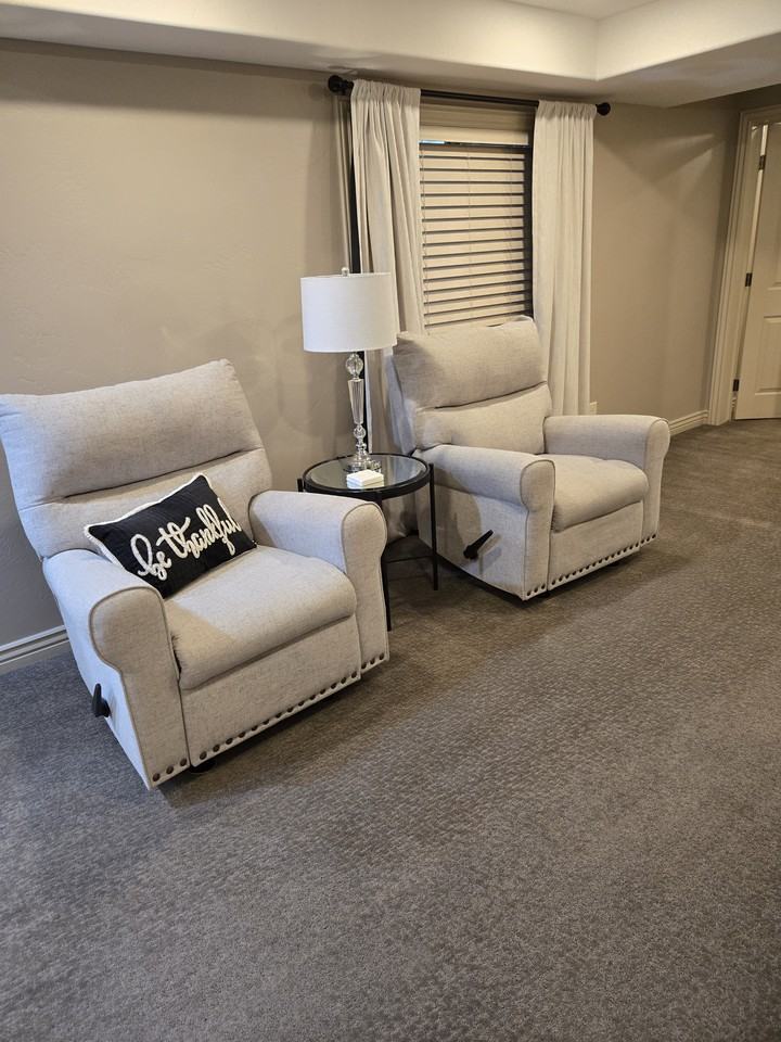 299 E Nechatel Dr - Photo 2 of 12