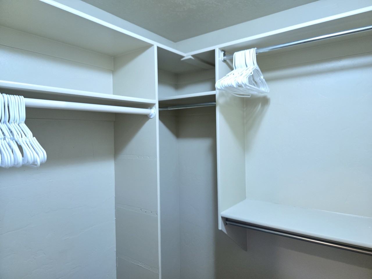 299 E Nechatel Dr - Photo 6 of 12