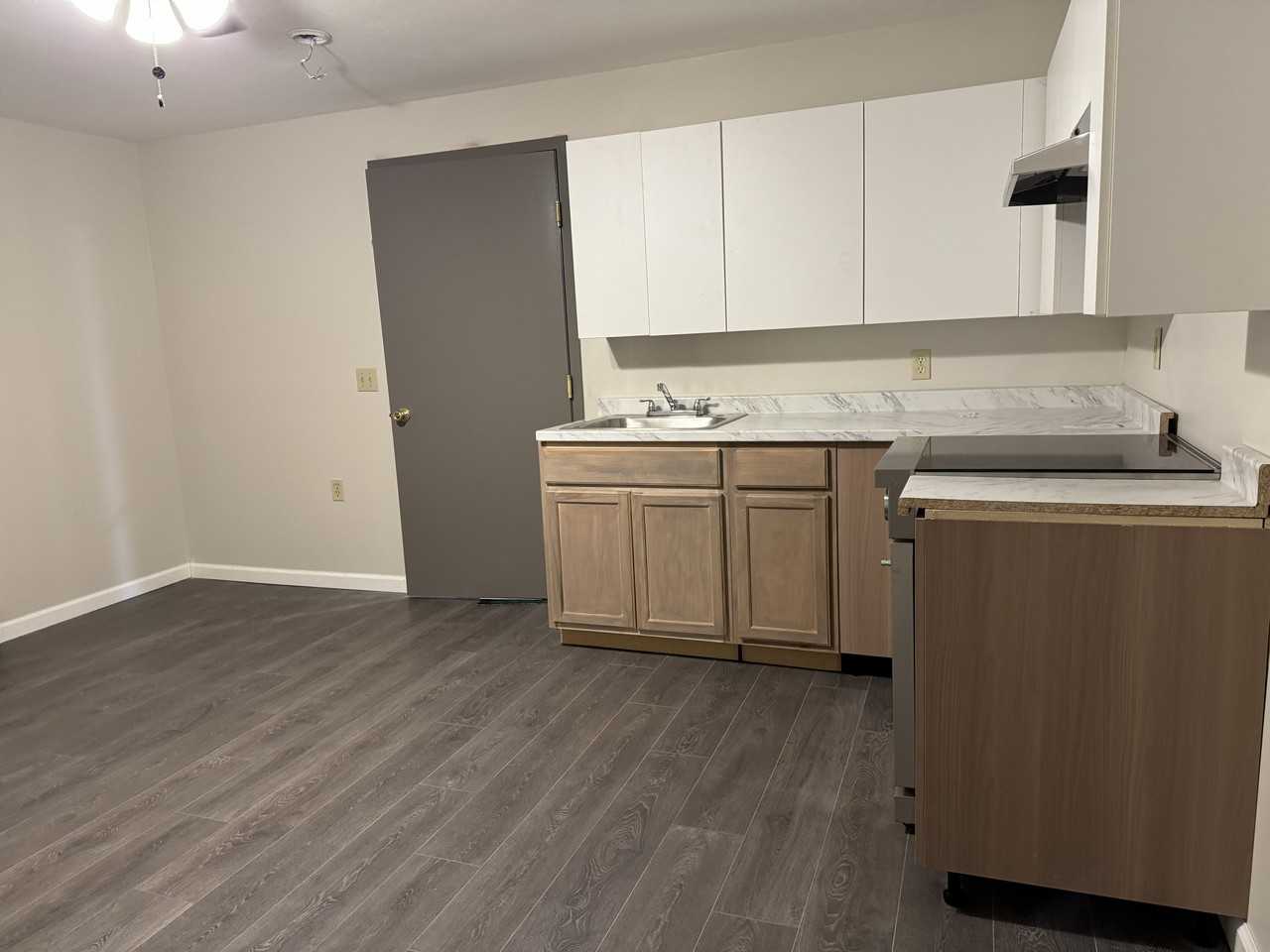 355 S Main St #B3 - Photo 2 of 9