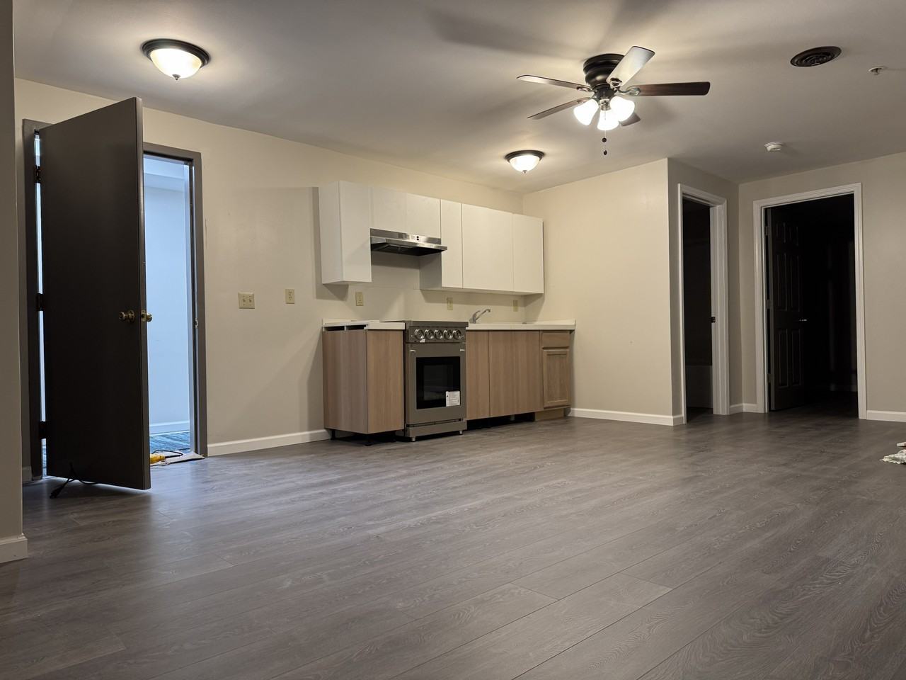 355 S Main St #B2 - Photo 2 of 9