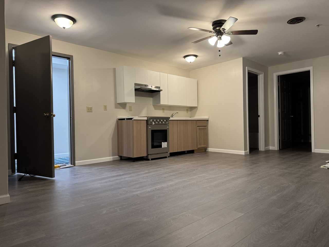 355 S Main St #B1 - Photo 3 of 9