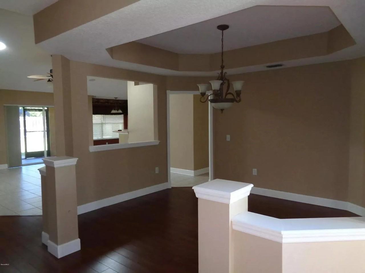 1358 Sanibel Ln #NA - Photo 2 of 8