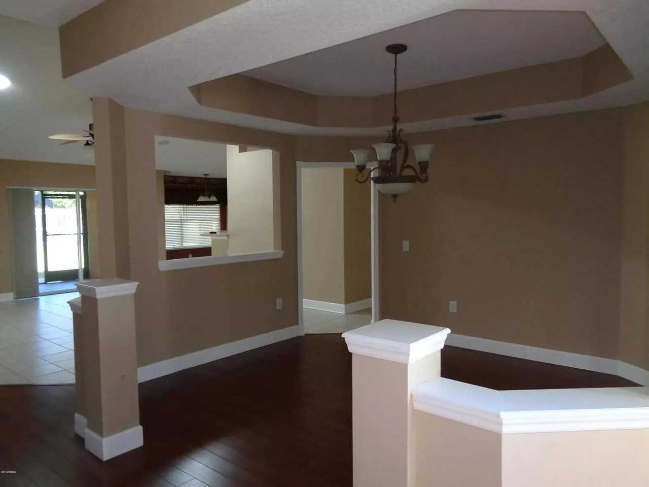 1358 Sanibel Ln #NA - Photo 3 of 8