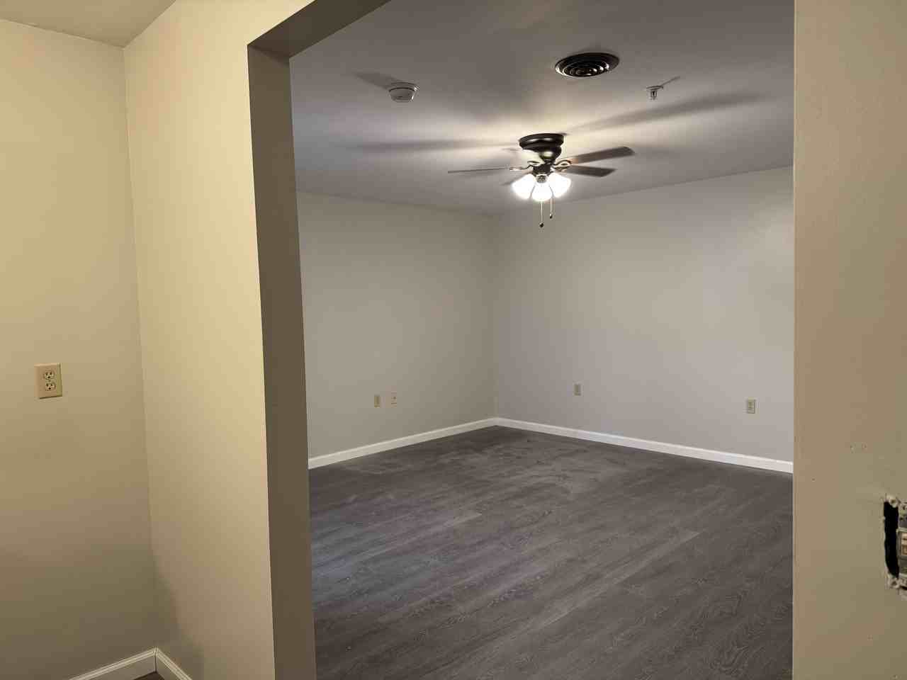 355 S Main St #B4 - Photo 7 of 11