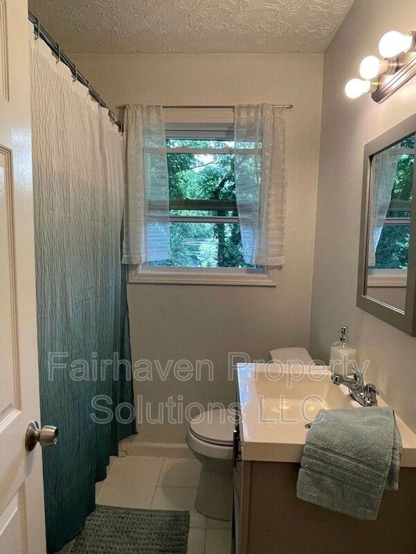 1859 Williams Ave - Photo 2 of 8