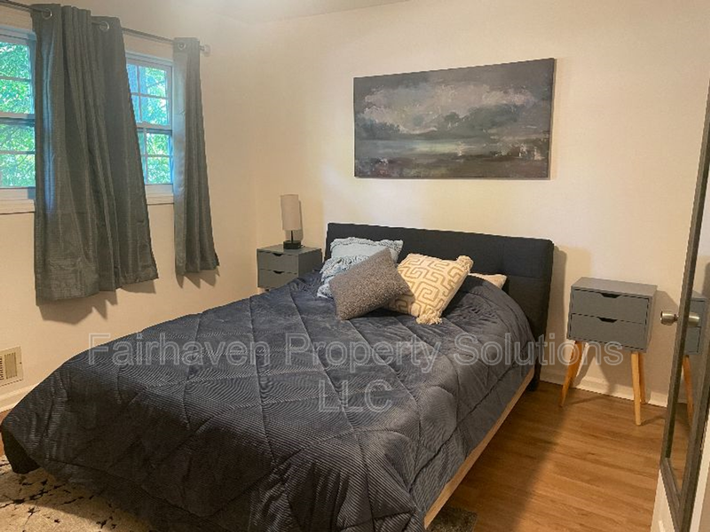 1859 Williams Ave - Photo 3 of 8