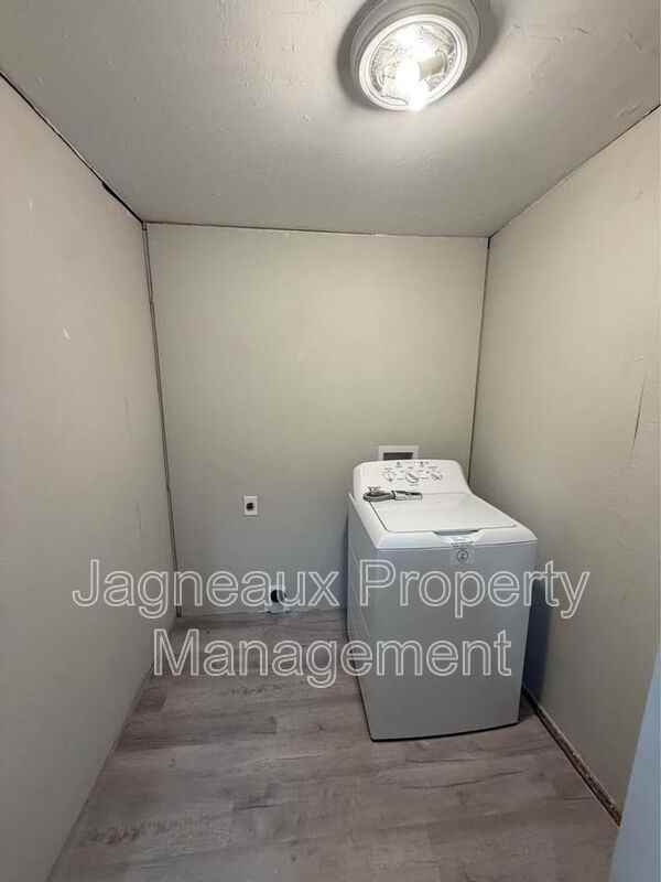 227 E Peach Ave - Photo 6 of 12