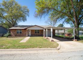 featured image of 203 Schuerenberg St #1