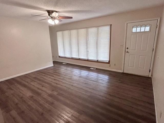 235 N Michigan Street - Photo 4 of 10