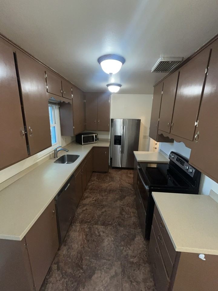 138 Carroll Ave #1 - Photo 7 of 14