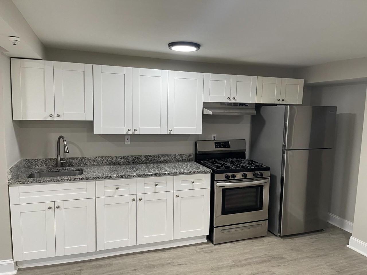 Laurel 24 Apartments - Photo 3 of 22