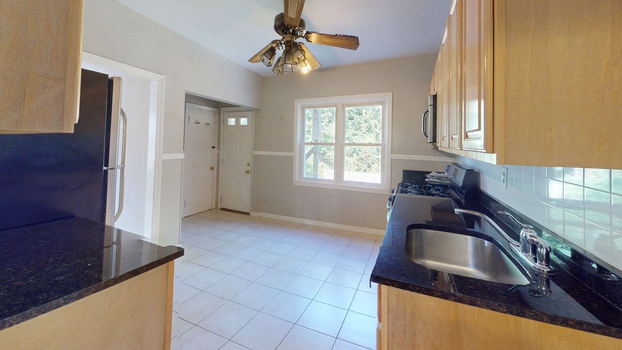 48 Oak St #1 - Photo 2 of 12