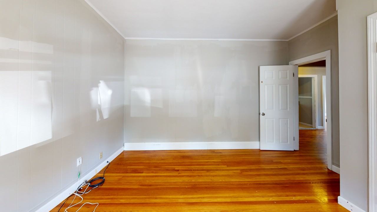 48 Oak St #1 - Photo 3 of 12