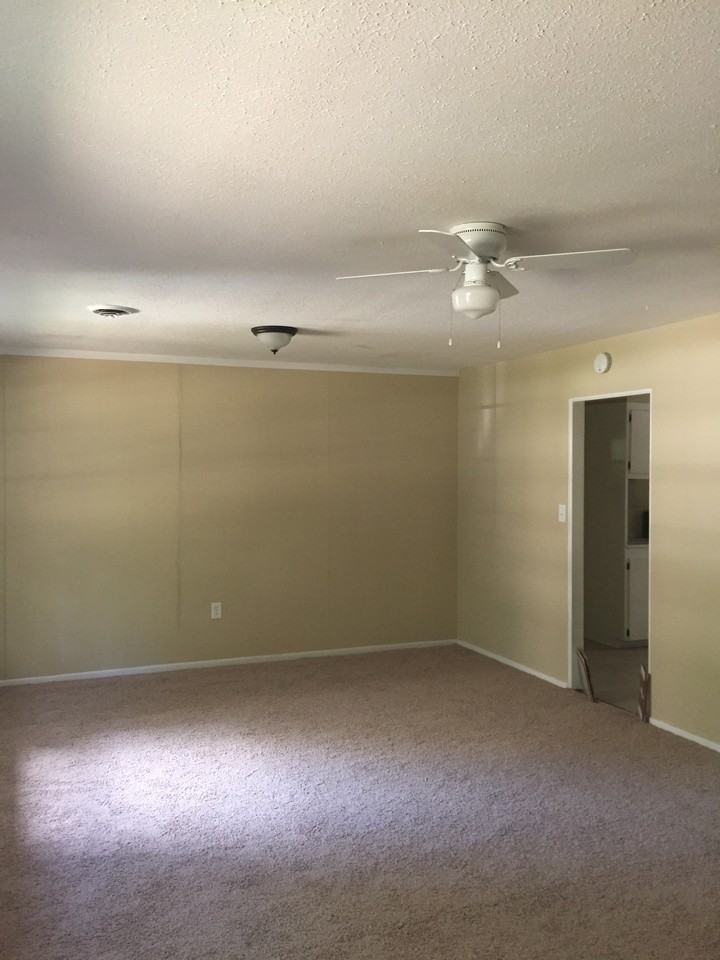 3328 Oaklawn Drive-BDAR #1 - Photo 7 of 9