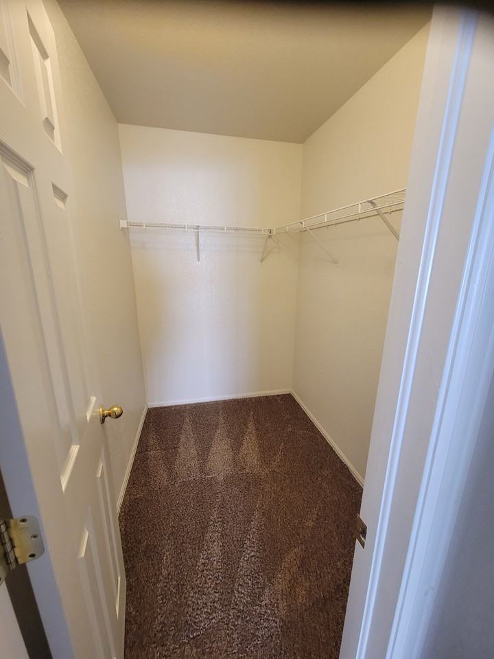 2606 Mirror Pl #NA - Photo 7 of 7