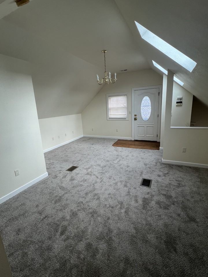 2818A N 55th St Uppr - Photo 4 of 17