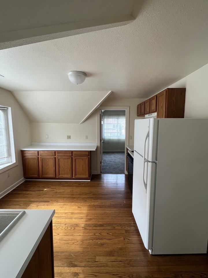 2818A N 55th St Uppr - Photo 5 of 17