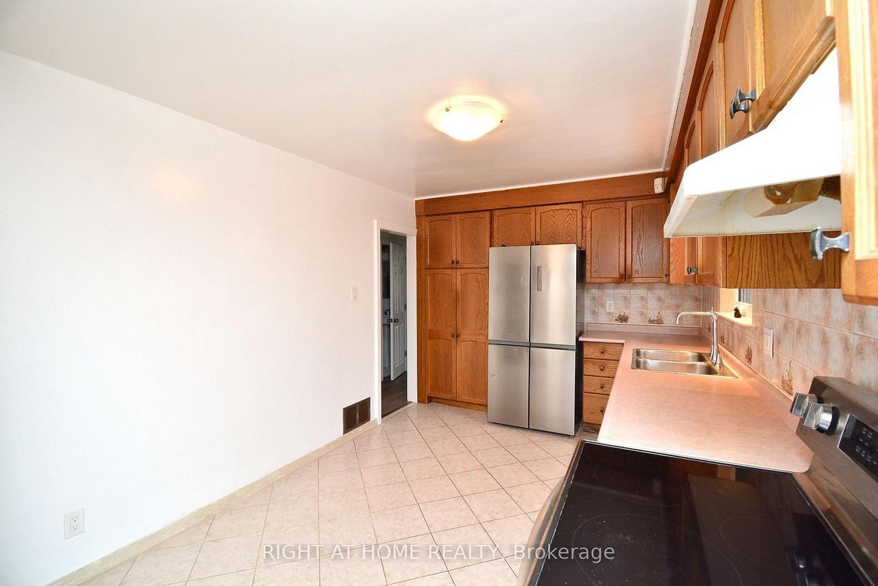 22 Landour Avenue - Photo 4 of 26