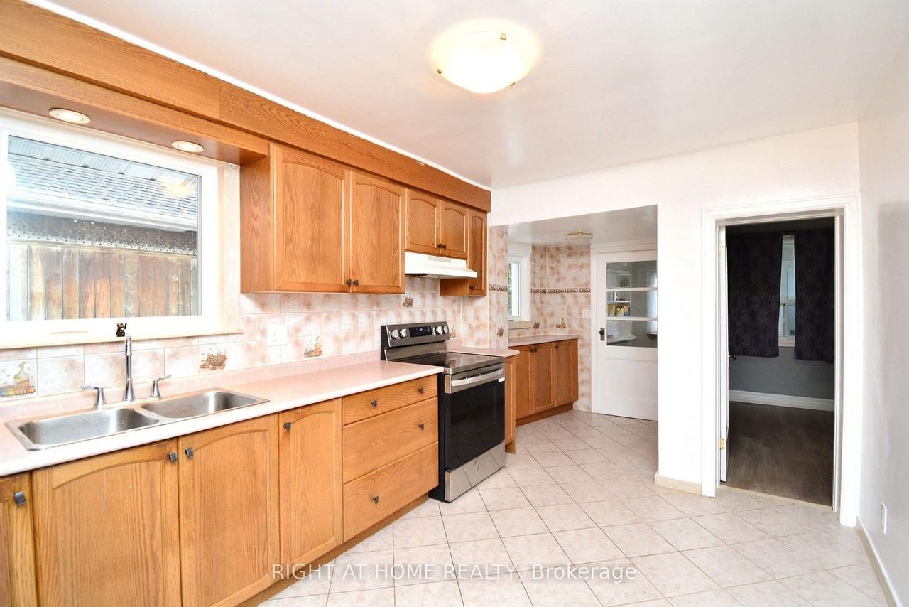 22 Landour Avenue - Photo 3 of 26