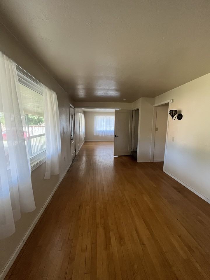 340 E Island Lake Rd #1 - Photo 5 of 24