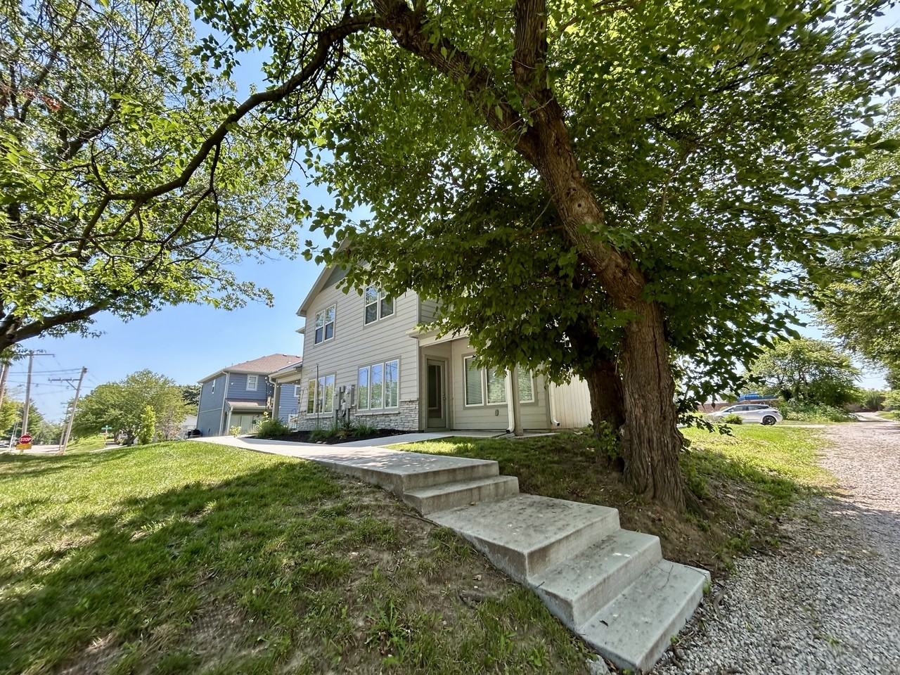 33065 W 82nd St #1 - Photo 3 of 16