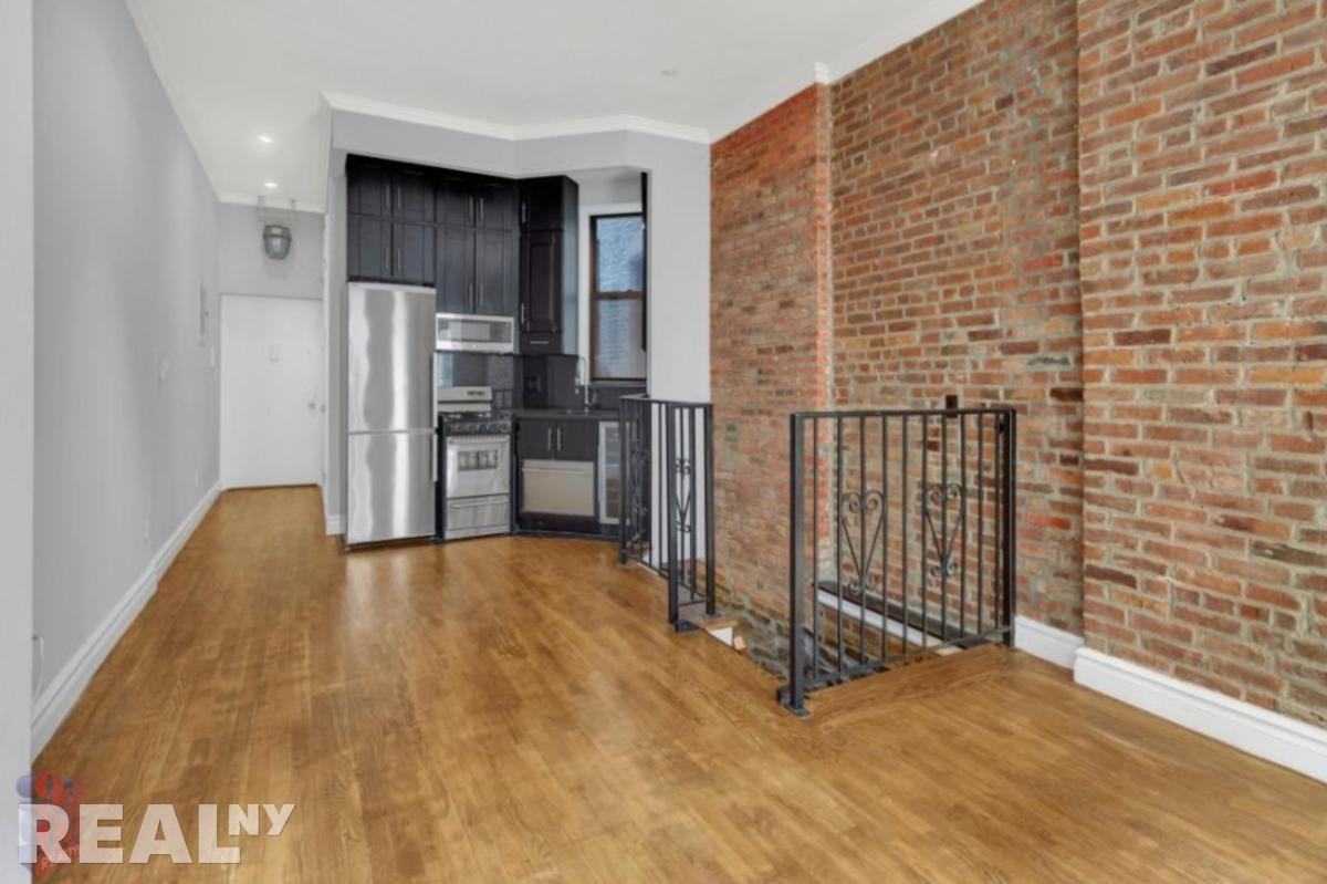 Mott St #4 - Photo 7 of 10