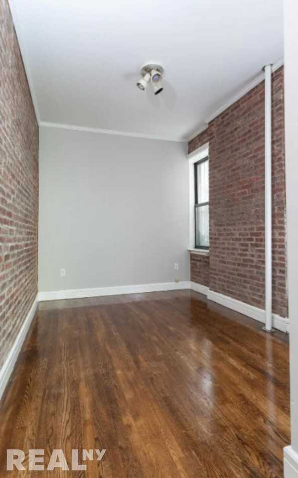 E 18th St #A2 - Photo 6 of 6