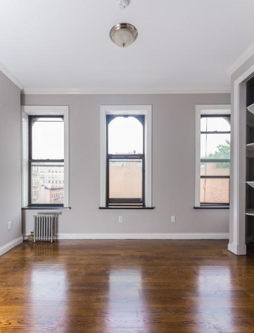 199 E 3rd St #1A - Photo 5 of 10