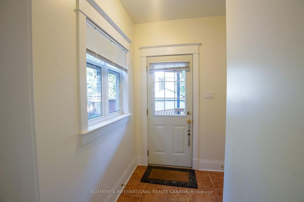 49 Hillsdale Avenue West - Photo 7 of 25