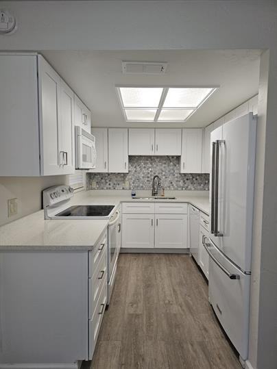 3005 Gordon St #1 - Photo 4 of 11